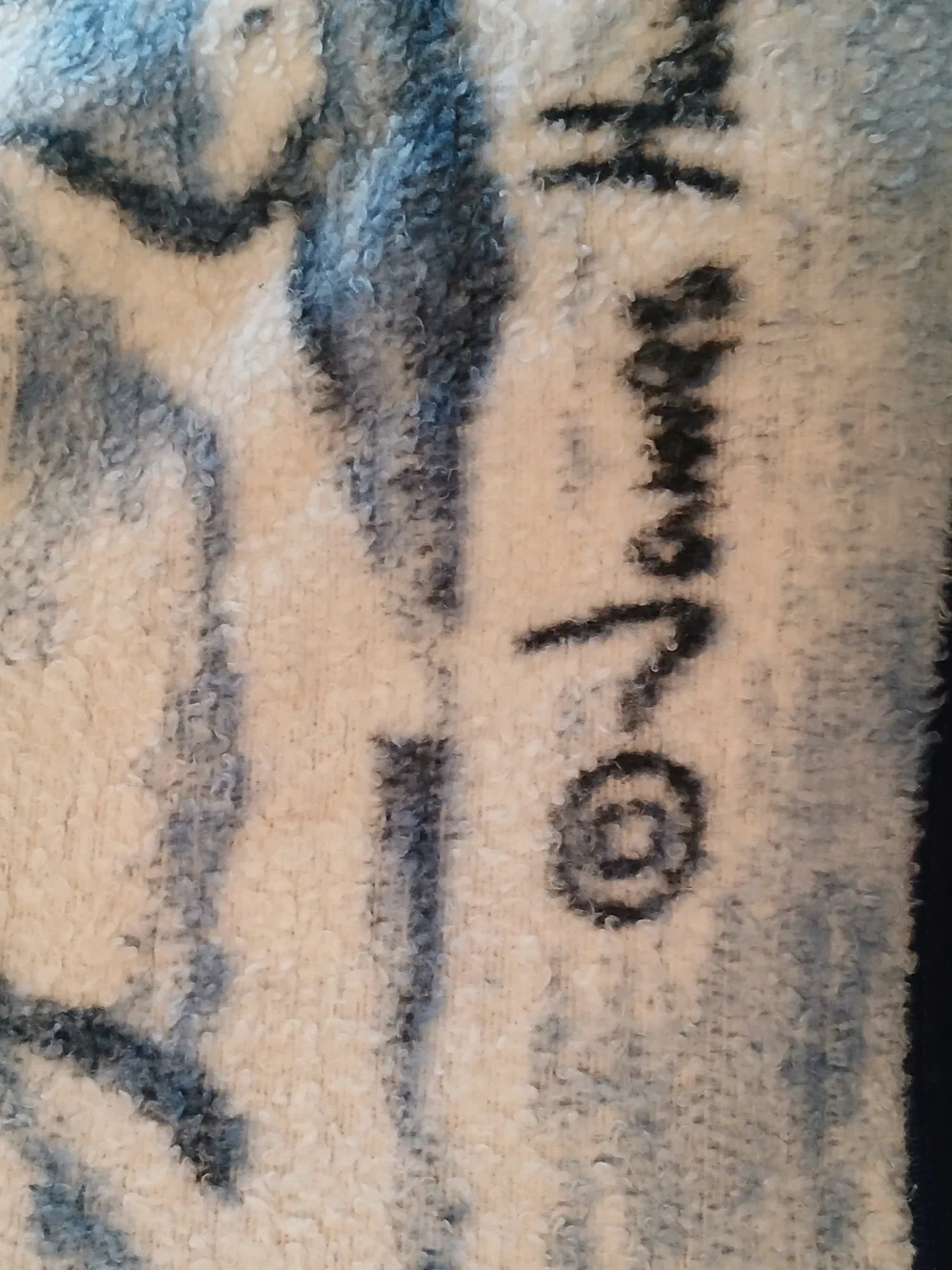 Cozy Wolf Print Fleece Throw Blanket - Blue and White
